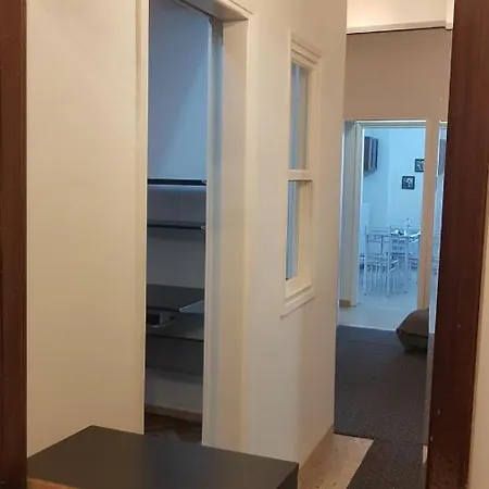 Gina's アパート *